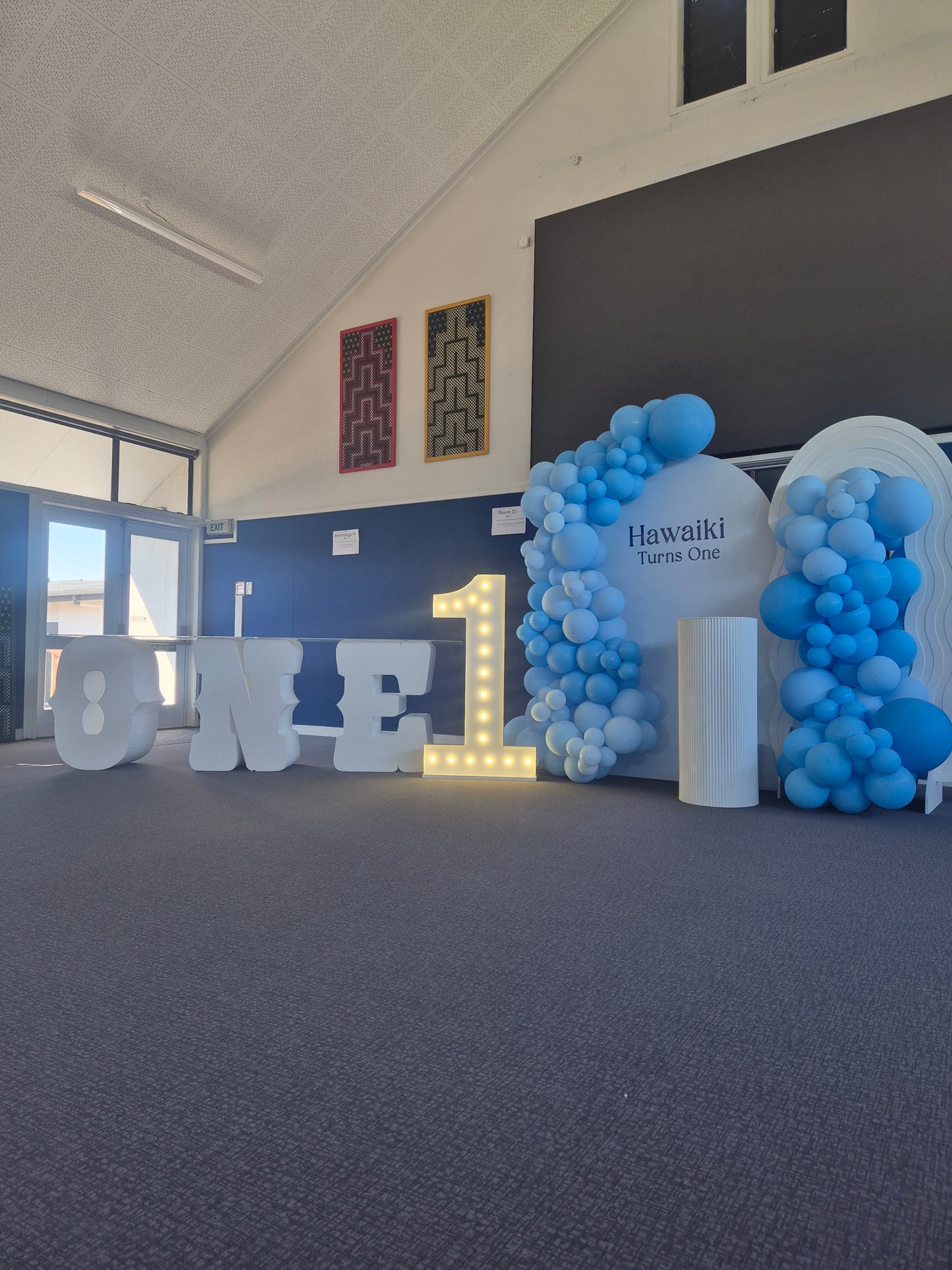 Party mama full styling bounce house softplay party set up. AVAILABLE IN PINK OR BLUE COLOURS